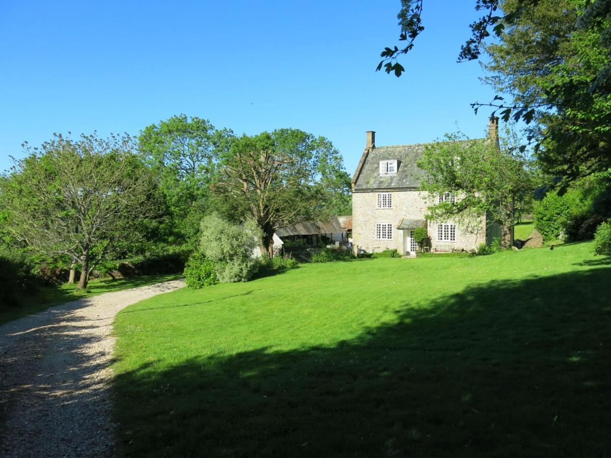 Horseshoe Barn Axminster Eksteriør bilde